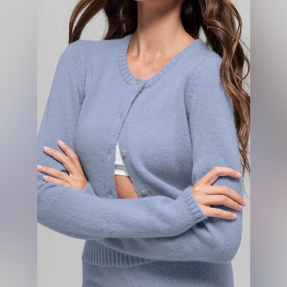 ALO Wool Cashmere New Class Cropped Cardigan in Winter Frost Size XXS